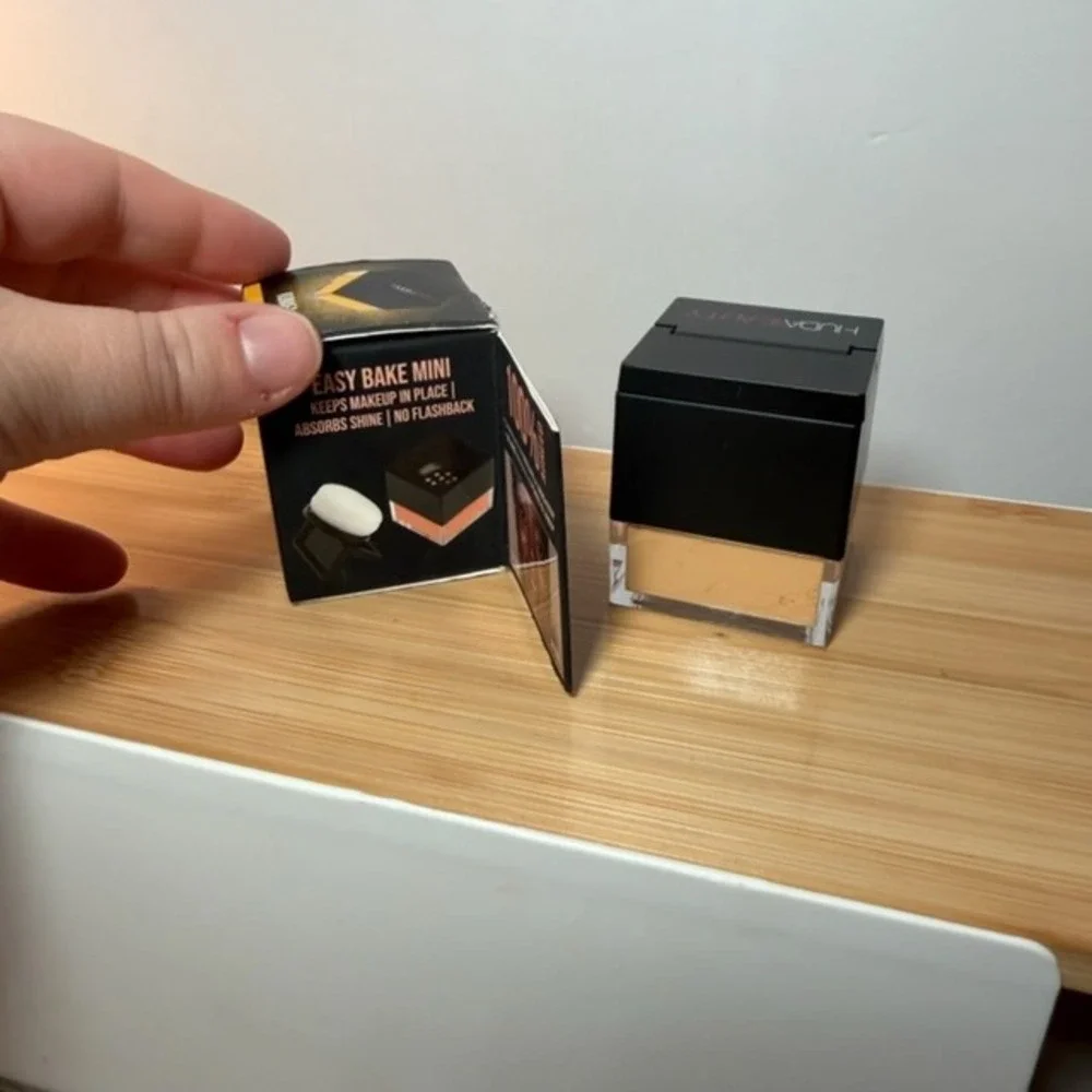 Huda Beauty Baby Bake Loose Baking Setting Powder Kunafa 6g Mini Travel Size